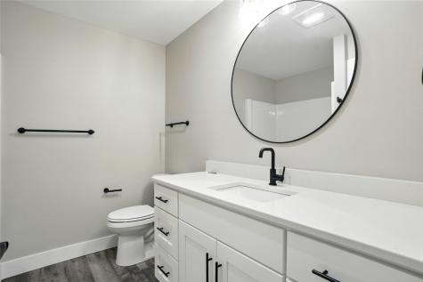 904 Long Drive Solon IA 52333