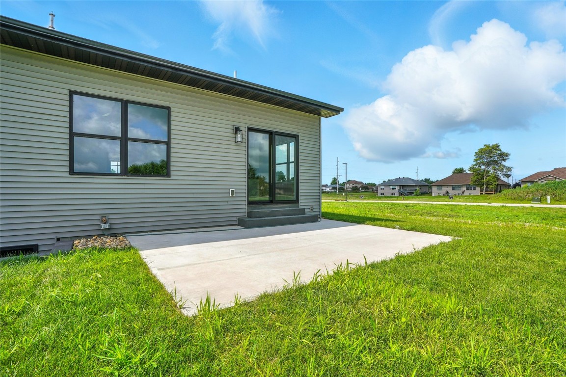 904 Long Drive Solon IA 52333