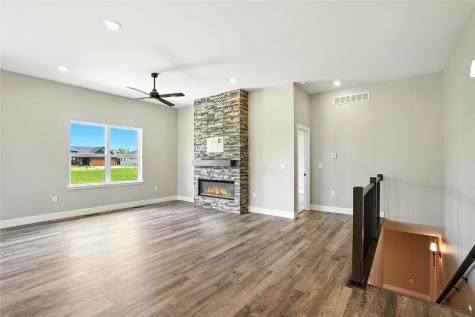 904 Long Drive Solon IA 52333