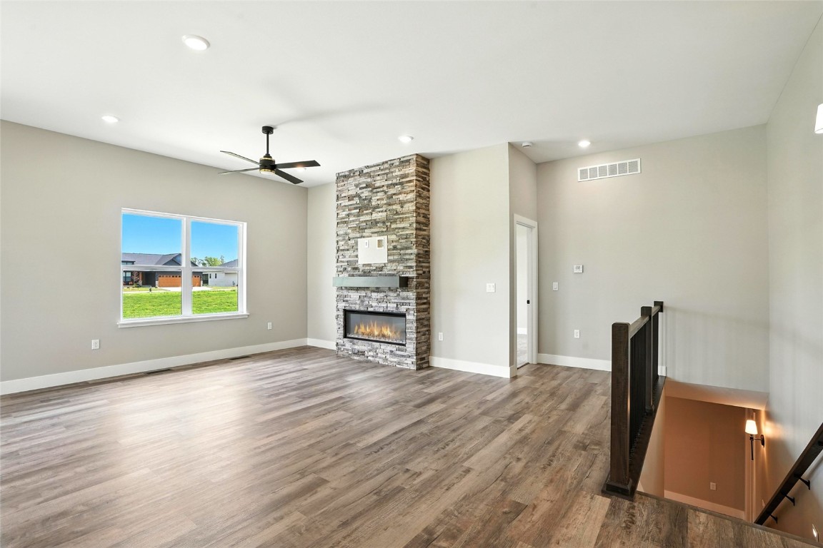 904 Long Drive Solon IA 52333