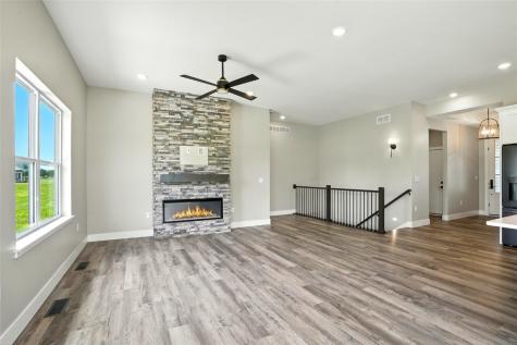 904 Long Drive Solon IA 52333