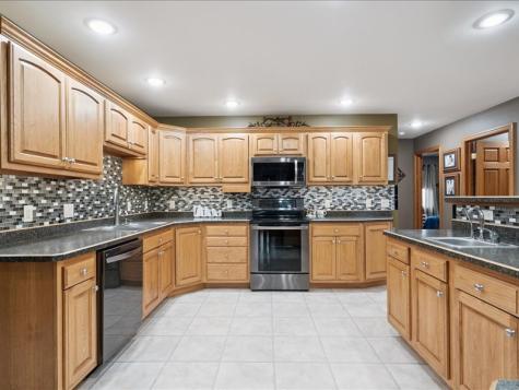 3752 Lacina Drive SW Iowa City IA 52240