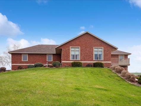 3752 Lacina Drive SW Iowa City IA 52240