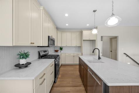 6925 Rock Wood Drive SW Cedar Rapids IA 52404