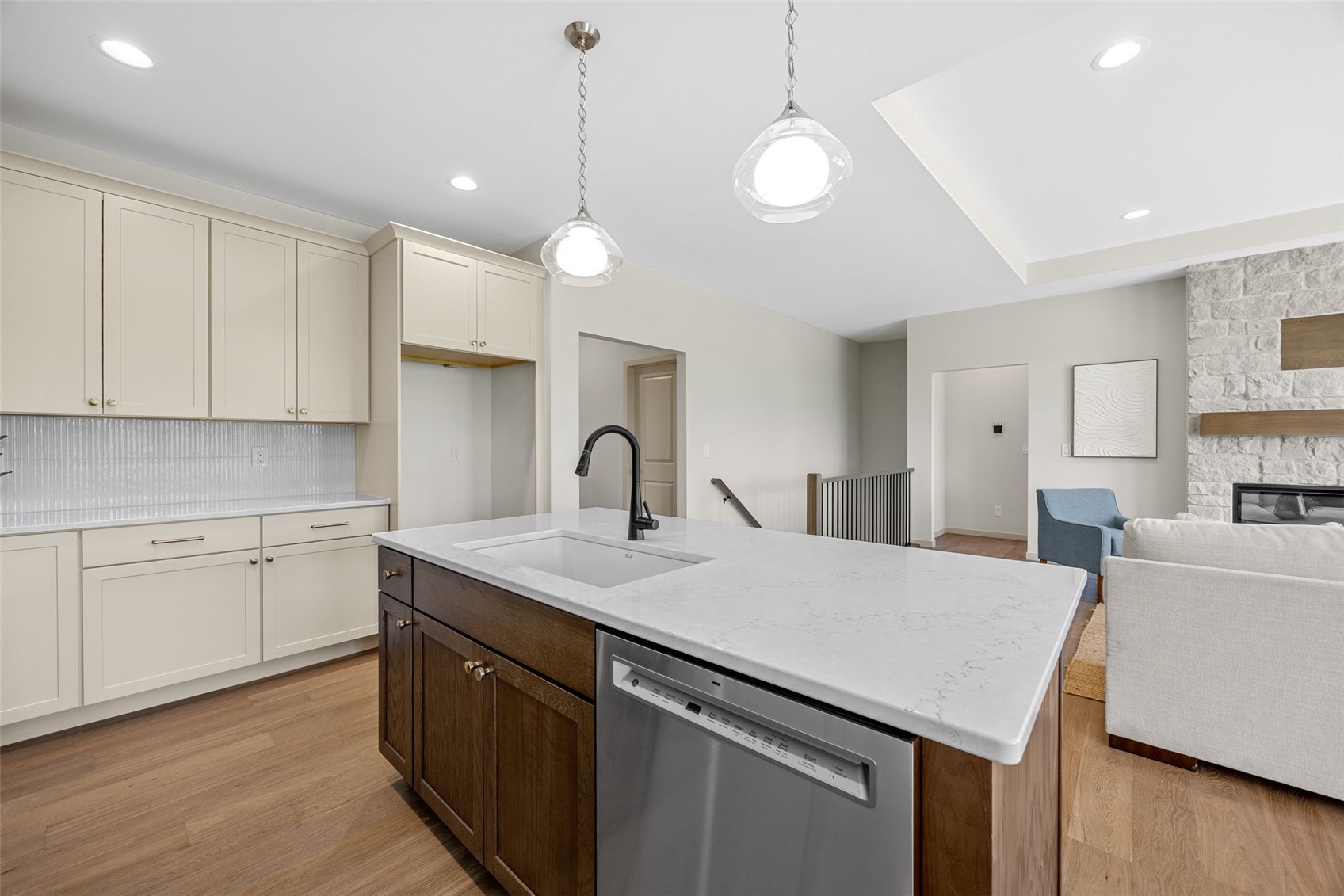 6925 Rock Wood Drive SW Cedar Rapids IA 52404