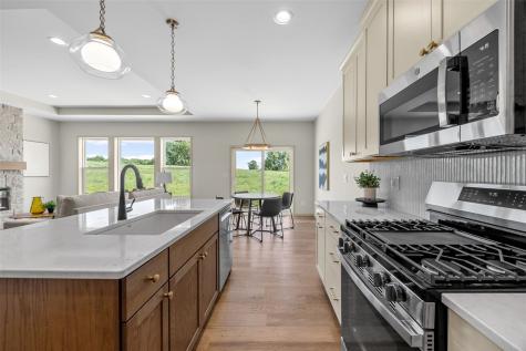 6925 Rock Wood Drive SW Cedar Rapids IA 52404