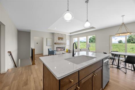6925 Rock Wood Drive SW Cedar Rapids IA 52404