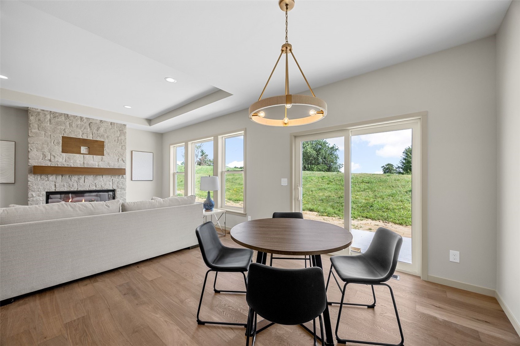 6925 Rock Wood Drive SW Cedar Rapids IA 52404