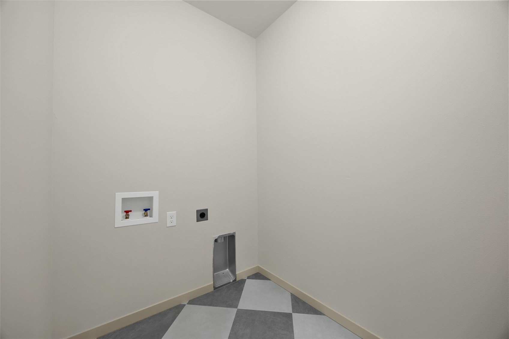 6925 Rock Wood Drive SW Cedar Rapids IA 52404