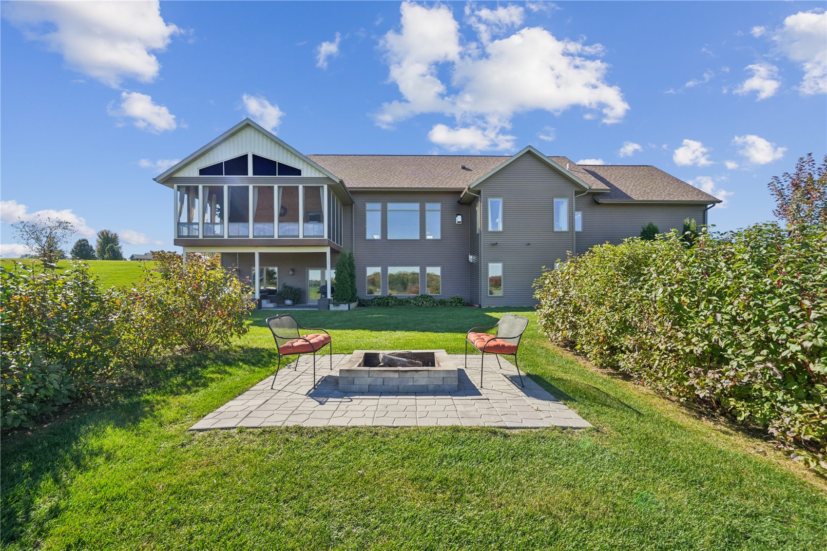 9125 Forest Chapel Road Anamosa IA 52205