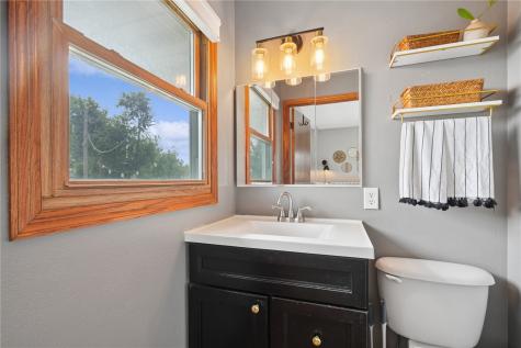 207 Drexel Drive SW Cedar Rapids IA 52404