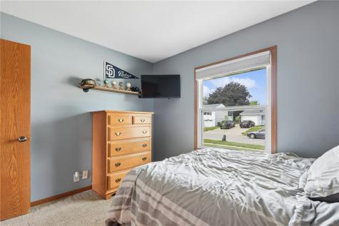 207 Drexel Drive SW Cedar Rapids IA 52404