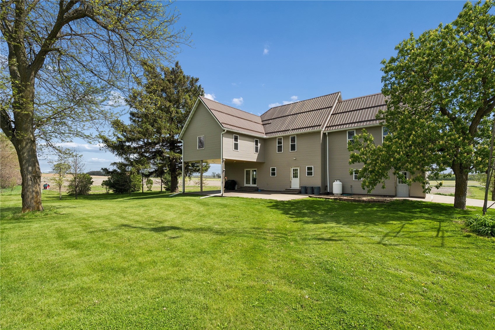 2375 55th Street Drive Vinton IA 52349