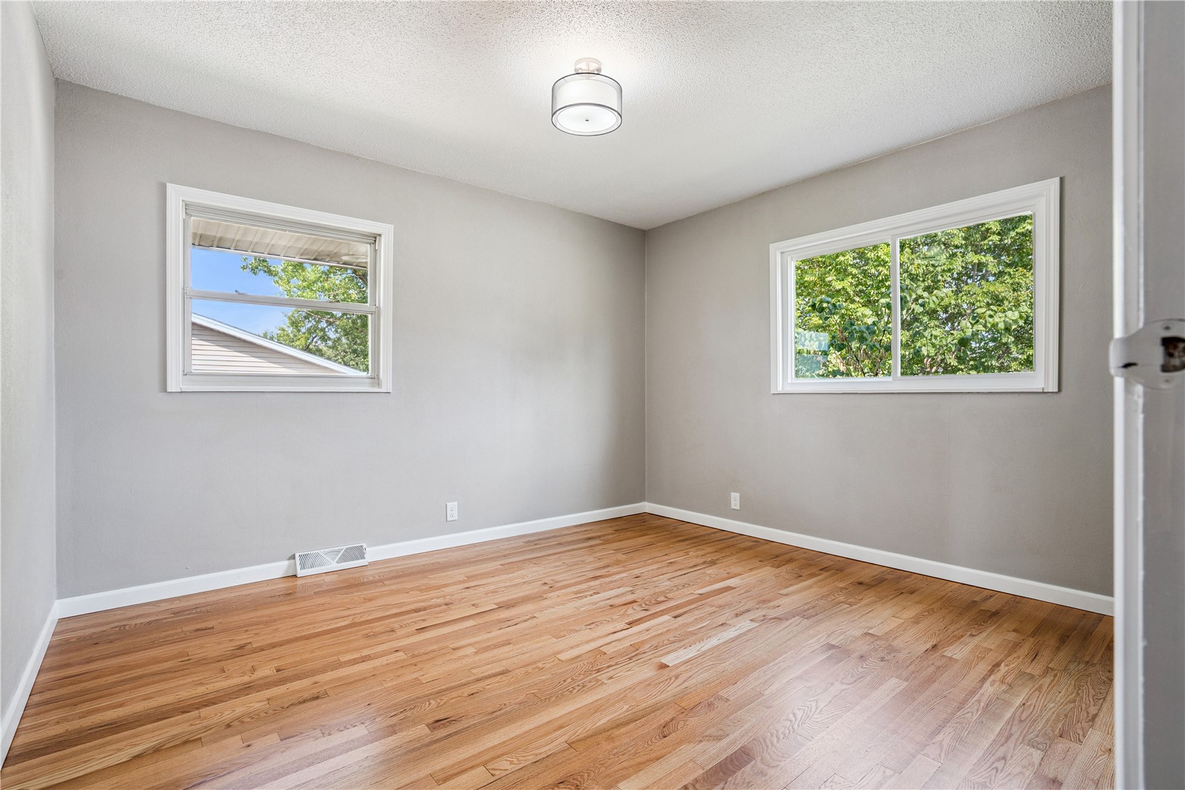 4417 Twin Pine Drive NE Cedar Rapids IA 52402