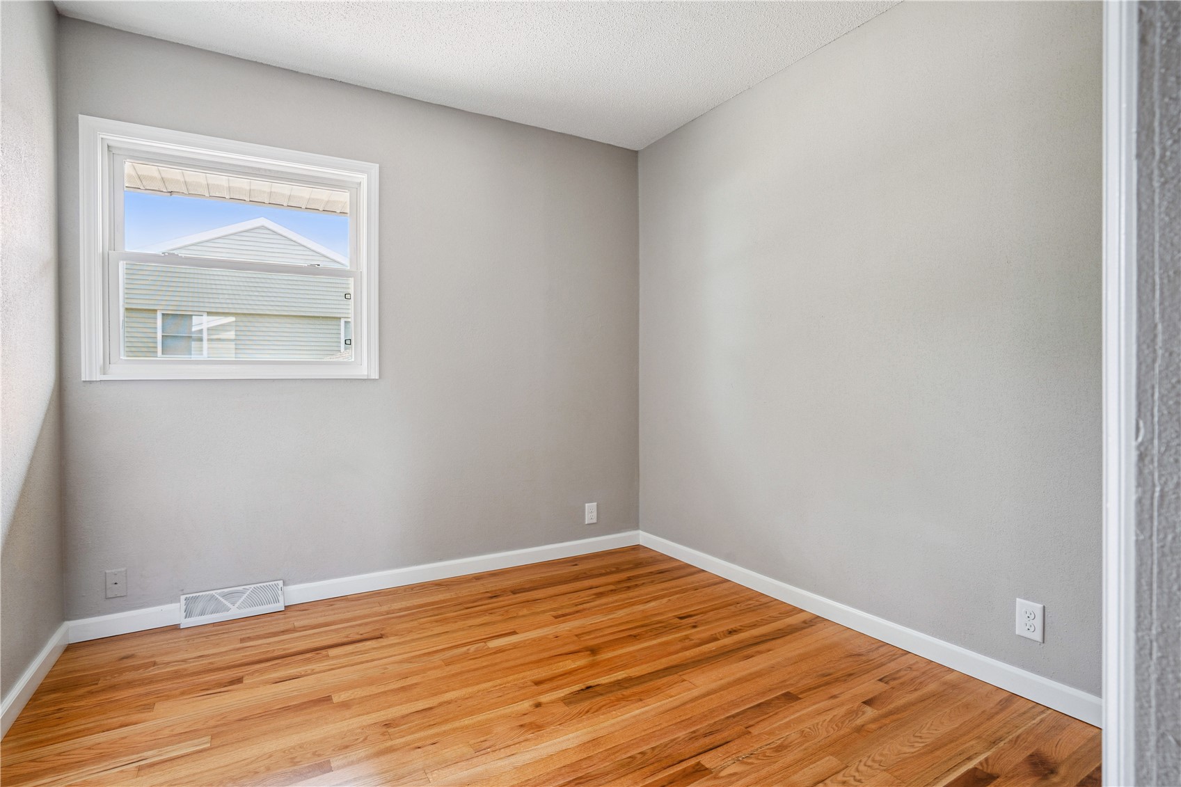 4417 Twin Pine Drive NE Cedar Rapids IA 52402