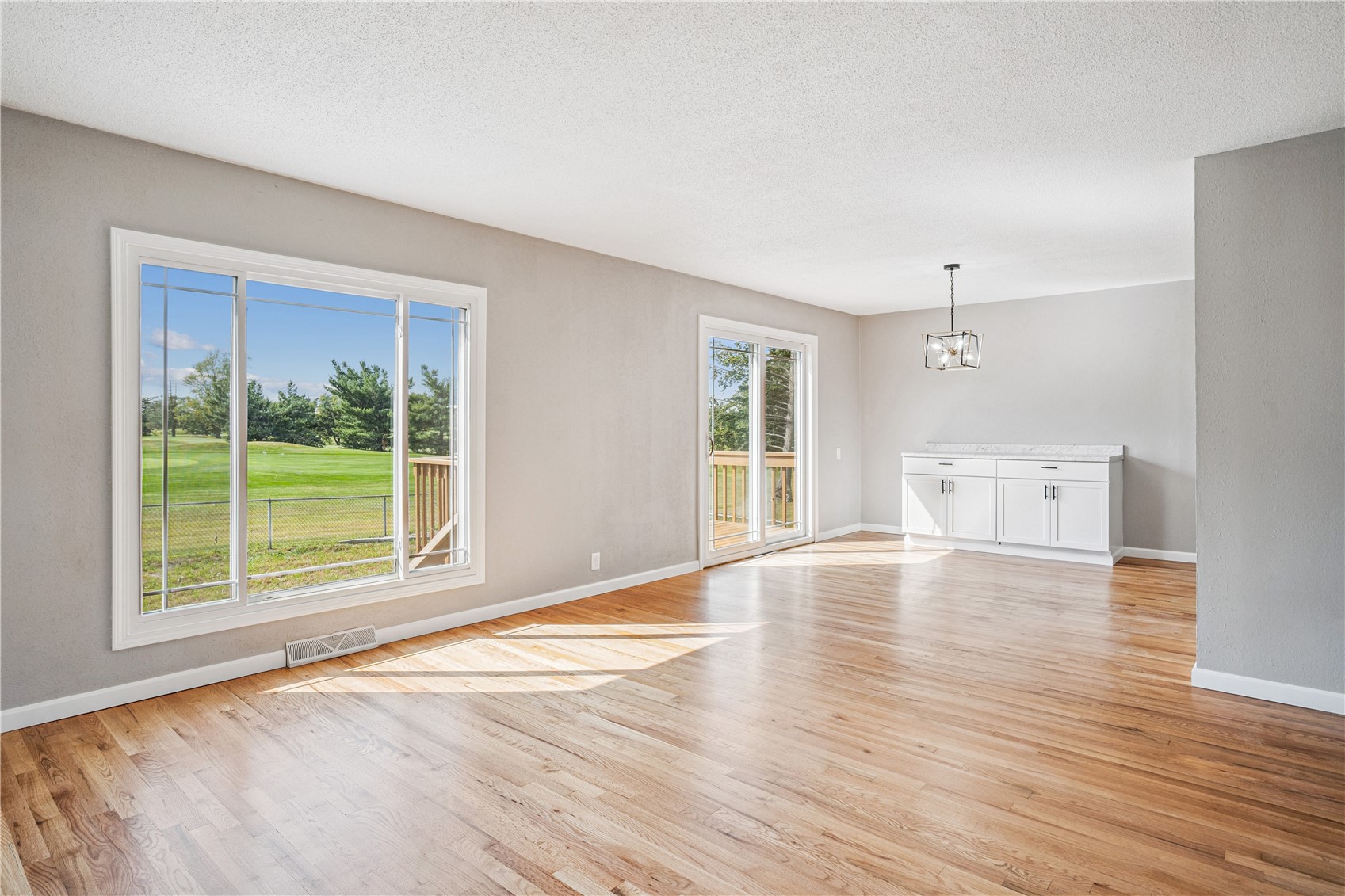 4417 Twin Pine Drive NE Cedar Rapids IA 52402
