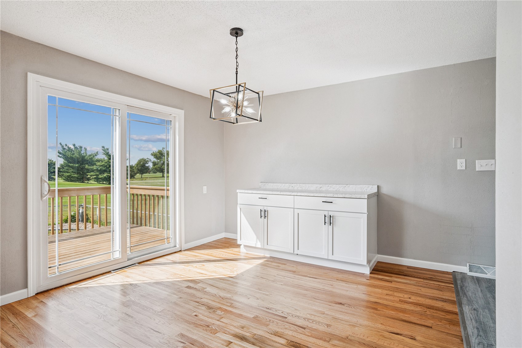 4417 Twin Pine Drive NE Cedar Rapids IA 52402