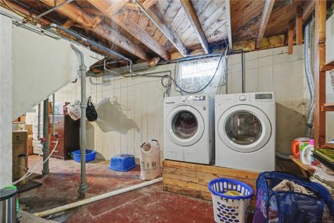 2411 Linwood Street SW Cedar Rapids IA 52404