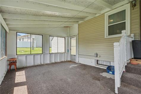 2411 Linwood Street SW Cedar Rapids IA 52404