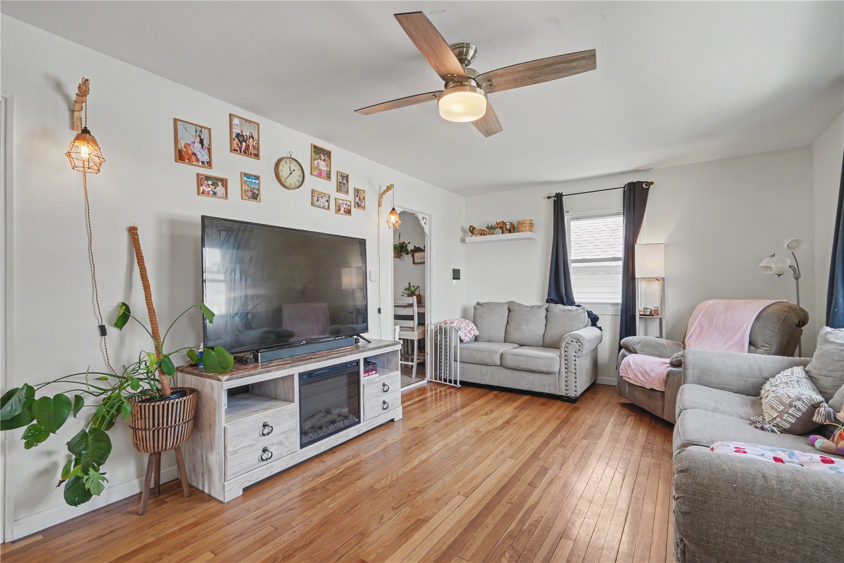 2411 Linwood Street SW Cedar Rapids IA 52404