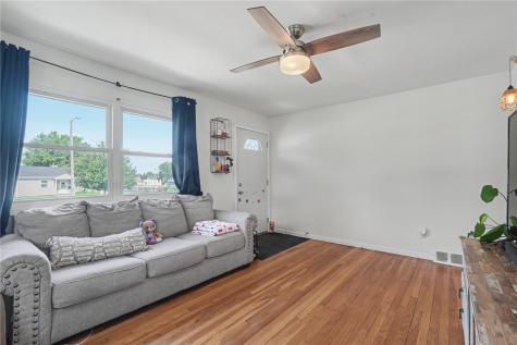 2411 Linwood Street SW Cedar Rapids IA 52404
