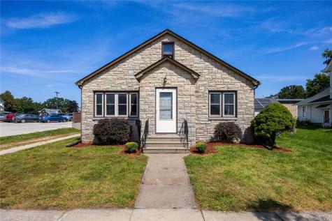 114 E 6th Street Tipton IA 52772