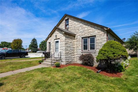 114 E 6th Street Tipton IA 52772