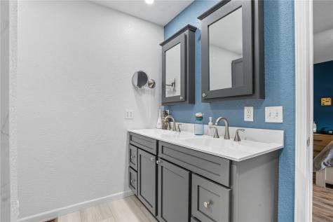 203 N North 9th Avenue Vinton IA 52349