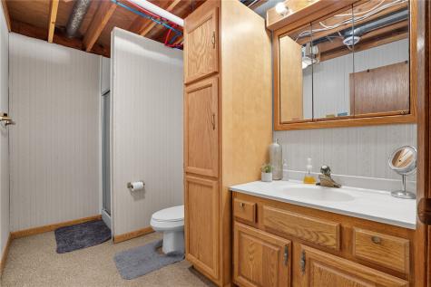 203 N North 9th Avenue Vinton IA 52349