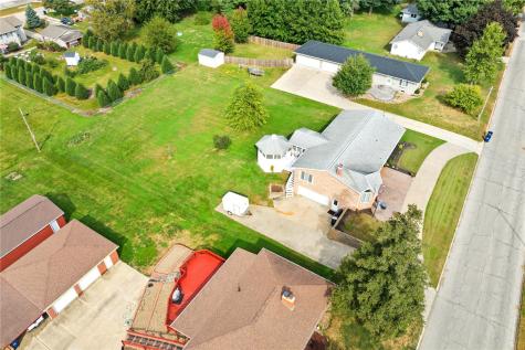 203 N North 9th Avenue Vinton IA 52349