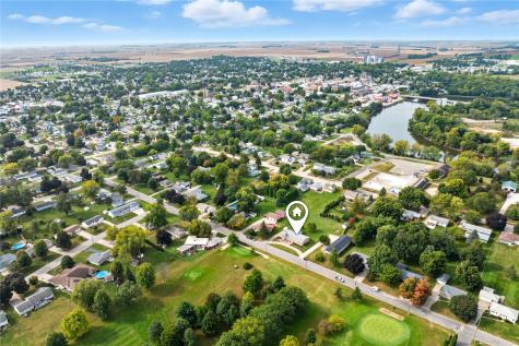 203 N North 9th Avenue Vinton IA 52349