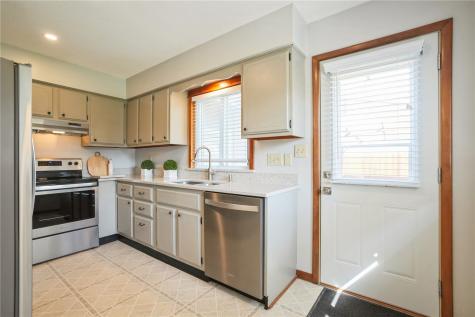 5101 1st Avenue SW Cedar Rapids IA 52405