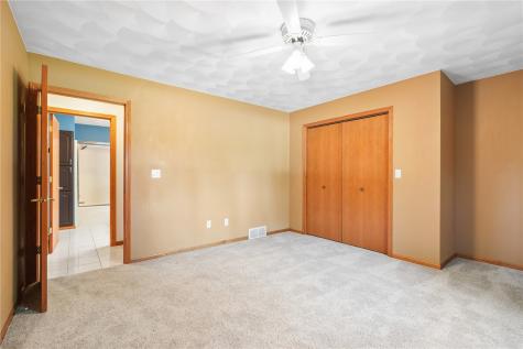 23700 Gombert Drive Anamosa IA 52205