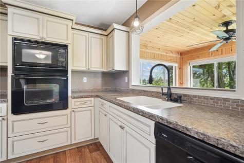 23700 Gombert Drive Anamosa IA 52205