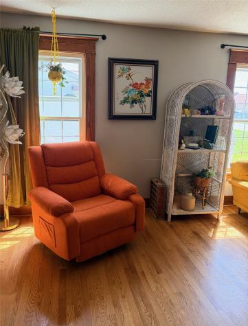 715 W 15th Street Vinton IA 52349