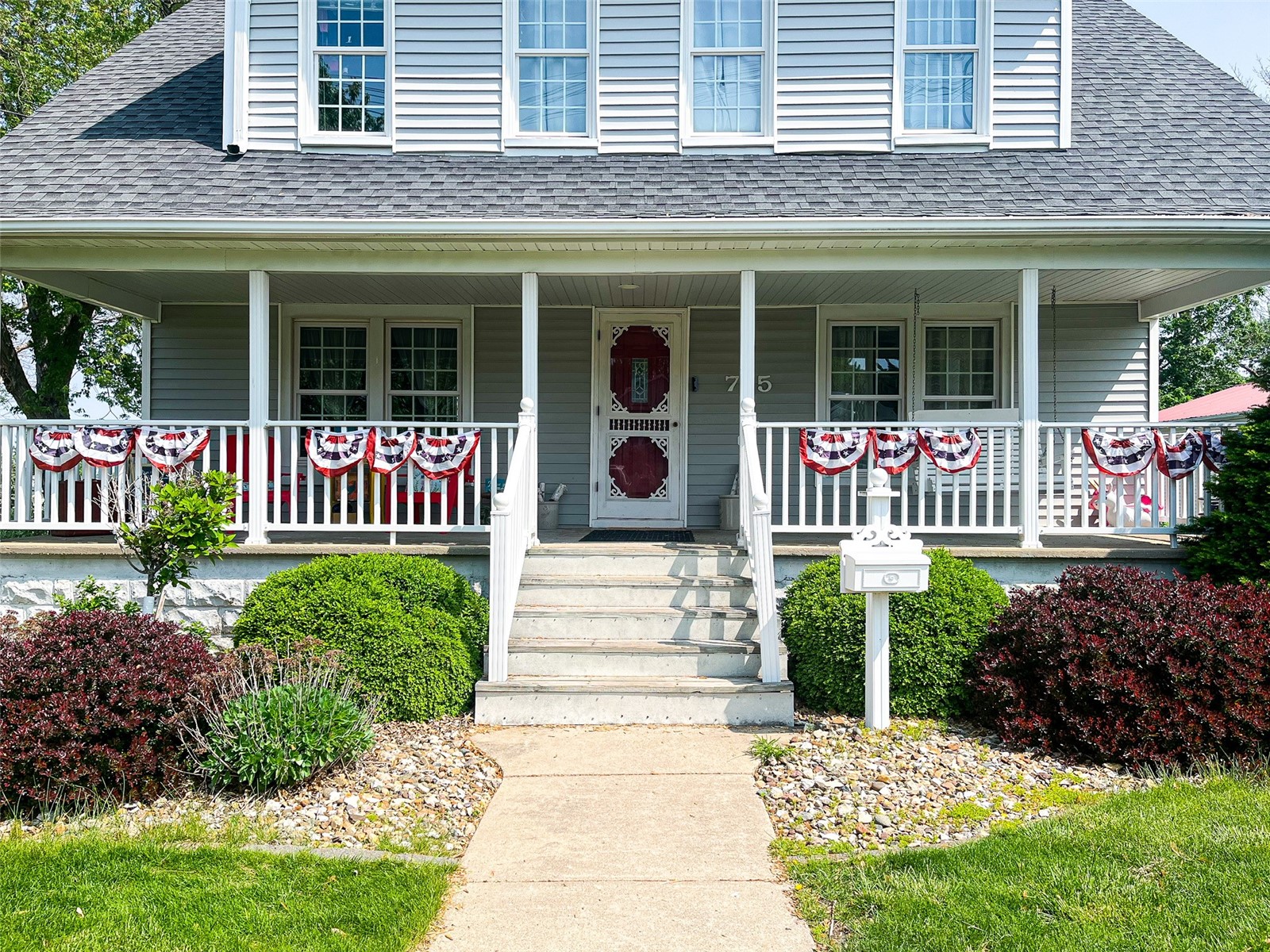 715 W 15th Street Vinton IA 52349