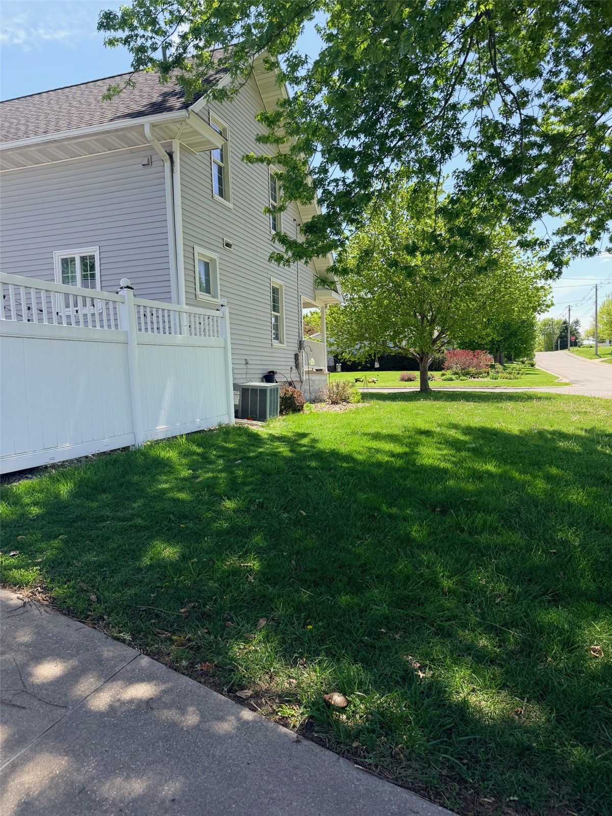 715 W 15th Street Vinton IA 52349