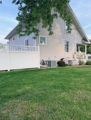 715 W 15th Street Vinton IA 52349