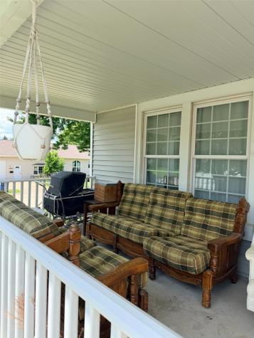715 W 15th Street Vinton IA 52349