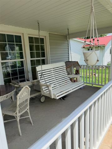 715 W 15th Street Vinton IA 52349