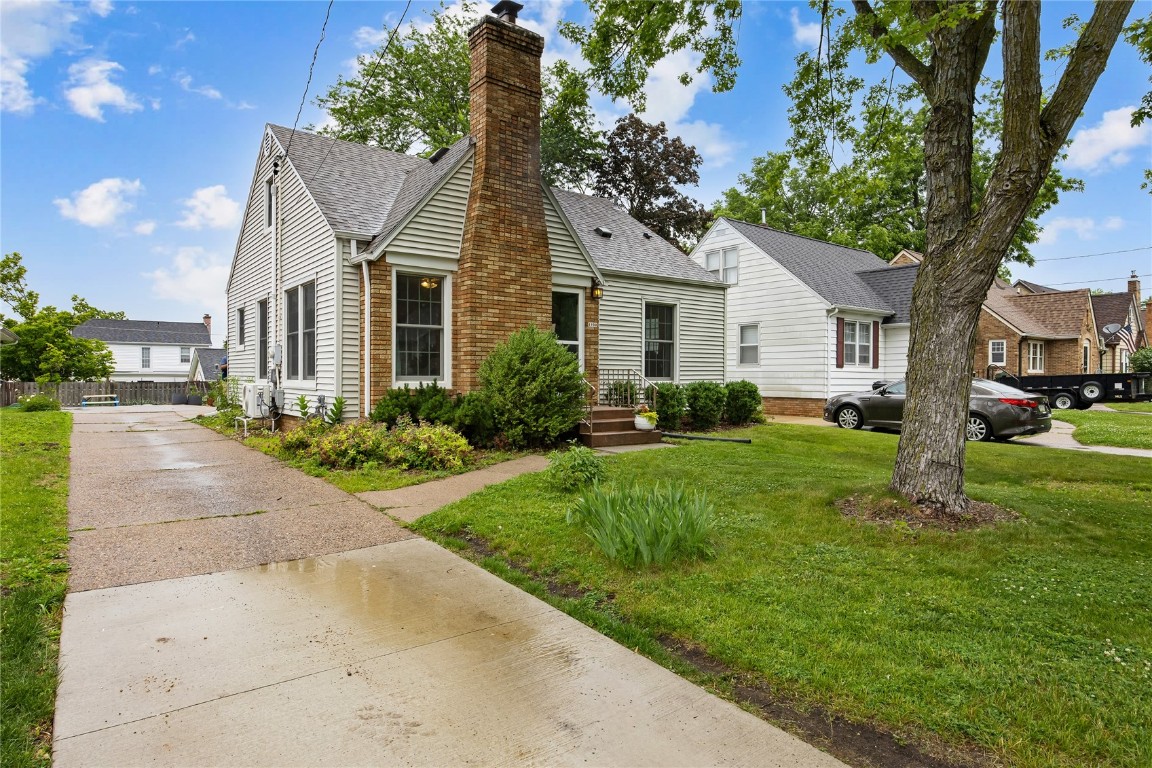 1033 26th Street SE Cedar Rapids IA 52403