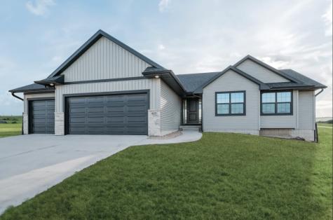 1724 Cloverleaf Court SW Cedar Rapids IA 52404