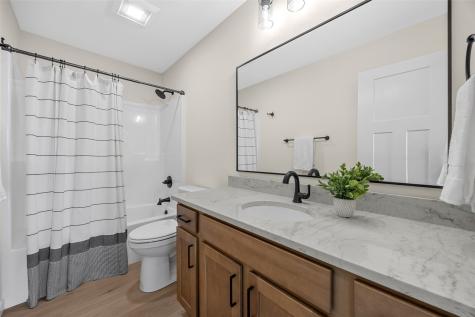 1724 Cloverleaf Court SW Cedar Rapids IA 52404