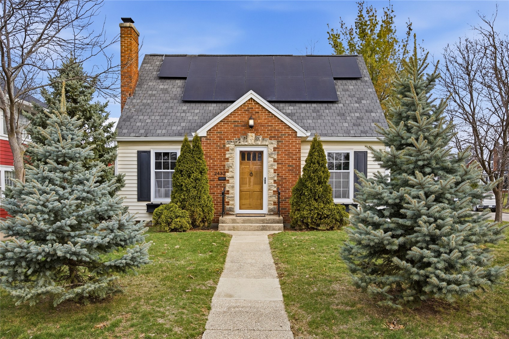 2432 4th Avenue SE Cedar Rapids IA 52403