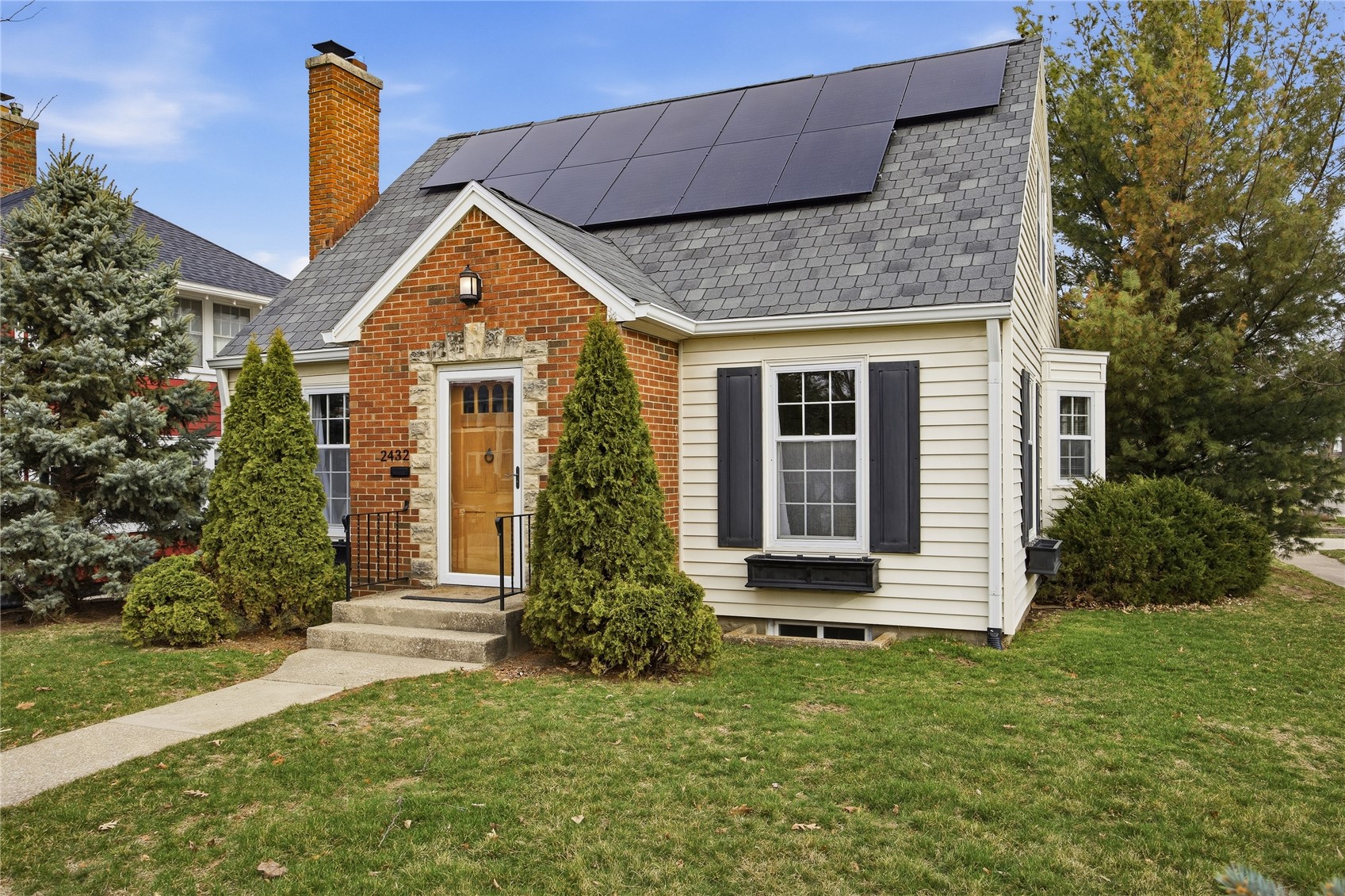 2432 4th Avenue SE Cedar Rapids IA 52403