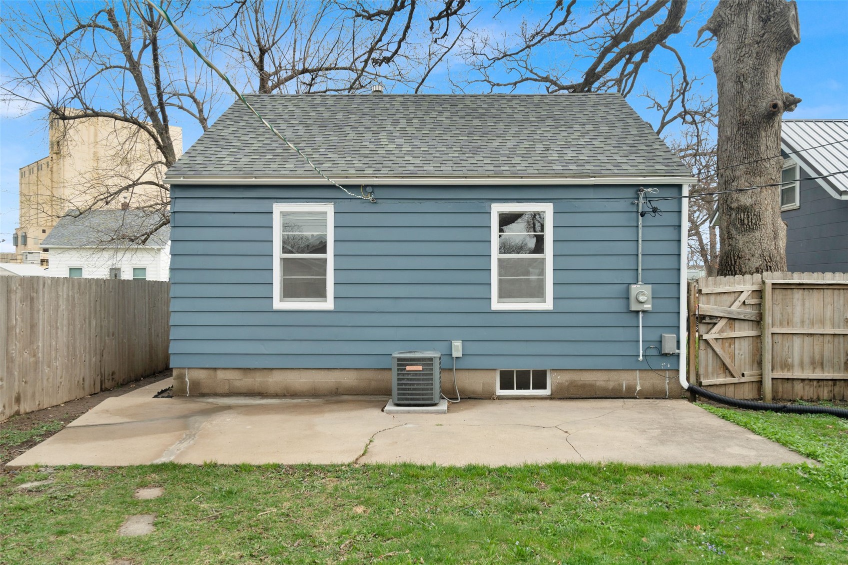 829 14th Street NE Cedar Rapids IA 52402