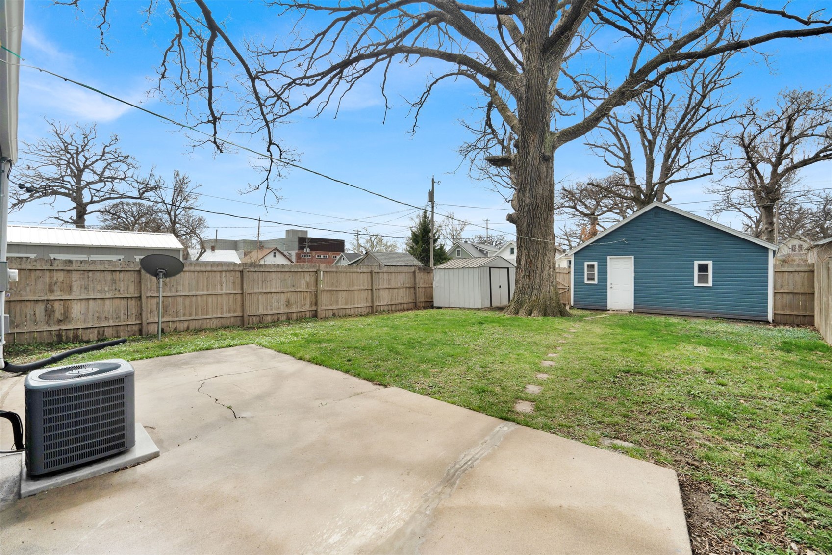 829 14th Street NE Cedar Rapids IA 52402