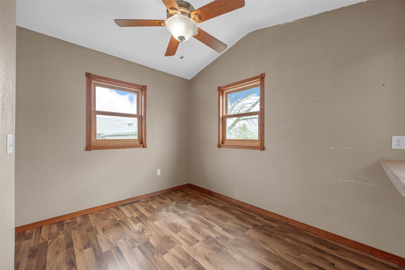 1000 Stinocher Street Solon IA 52333