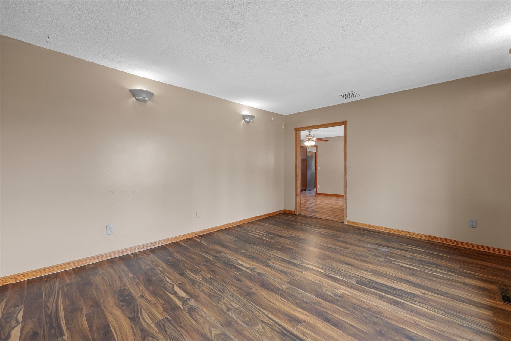 1000 Stinocher Street Solon IA 52333