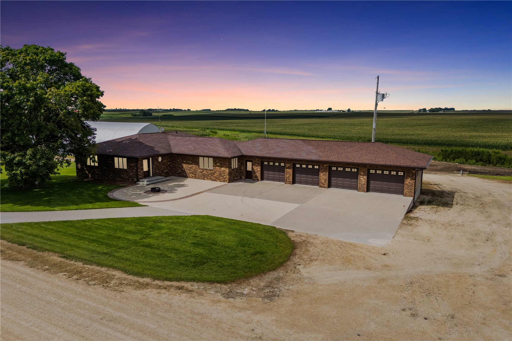 1693 265th Avenue Earlville IA 52041